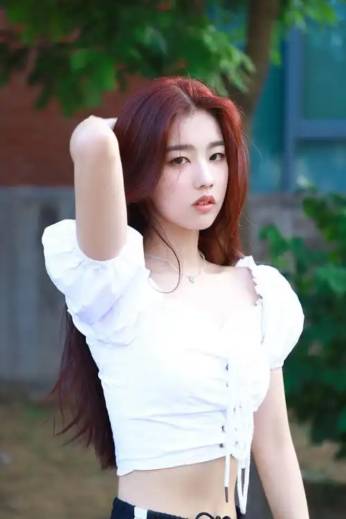 左卓元气性感户外写真图片68