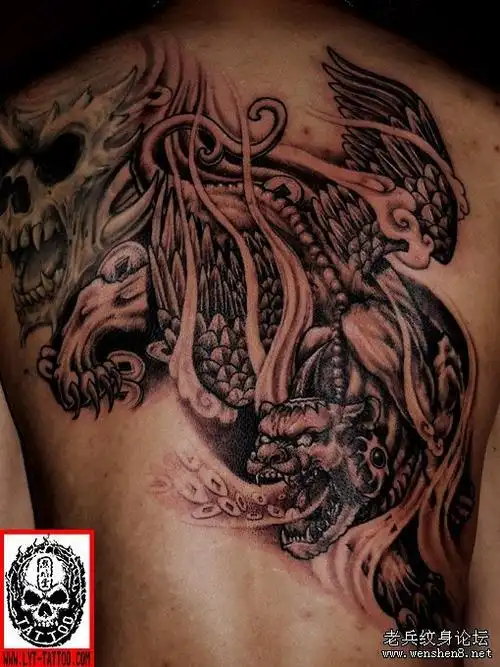 背部神兽貔貅纹身图案纹身图片