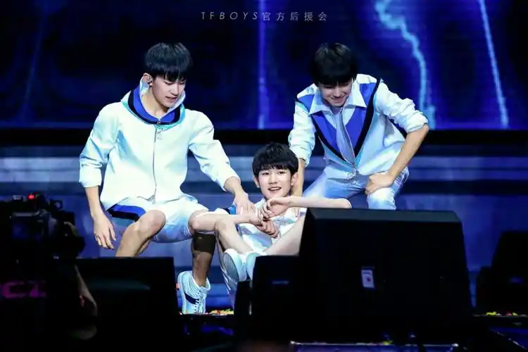 tfboys三周年粉丝见面会