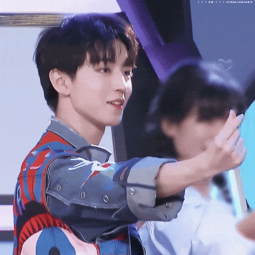 王俊凯向你比心心下周心引力舞蹈上线