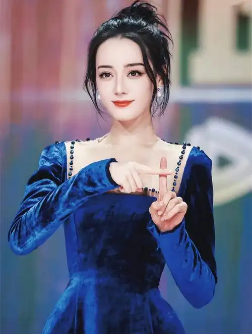 迪丽热巴微博之夜可爱,尼格买提喊全名害羞,对邓超说好久不见1