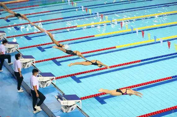 冬藏且待春发省游泳中心女水花游两手齐抓齐头并进战巴黎