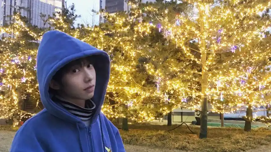 【李俊濠】不照镜子  怕把自己给帅死