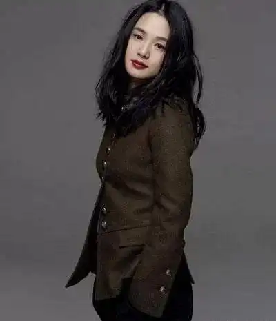 除了是姜文的老婆,果然美得很高级