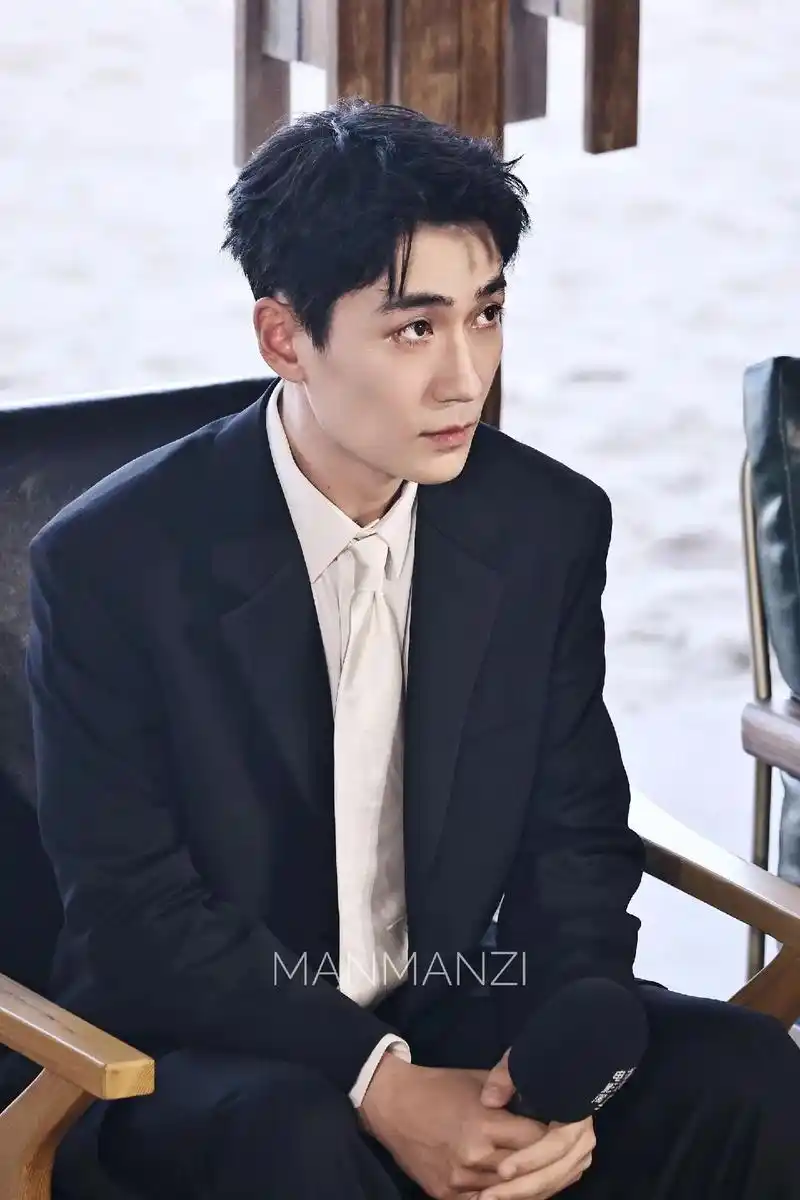 置顶 1年前·江苏 124 分享 回复 展开 2 条回复 今天吃了几个朱一龙