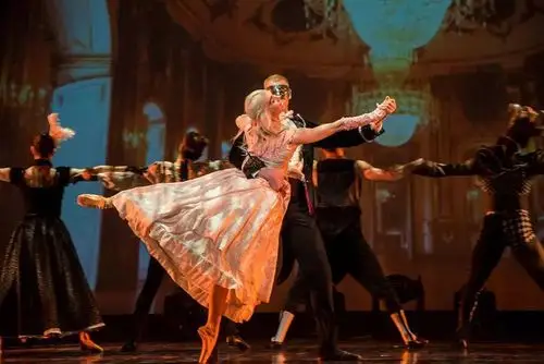 《罗密欧与朱丽叶》与《悲惨世界》和《巴黎圣母院》齐名"法国三大