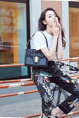 迪丽热巴杨幂高圆圆明星同款纯色宽松棉白色短袖t恤打底衫女