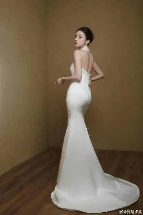 古力娜扎惊艳亮相elle风尚大典网友太美了娜扎请和我结婚吧