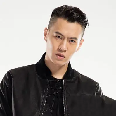 男生最新莫西干发型六 男生两边剃掉之后,给人感觉会变得更加有男性