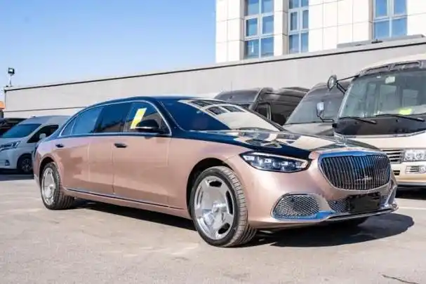 双色迈巴赫s680普尔曼级加长现车底价|奔驰|迈巴赫s600|pullman_网易