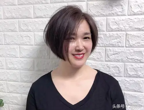 2018"最瘦脸"发型15款,剪完脸真小小小小小