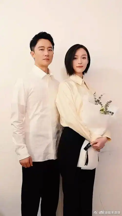 黄轩倪妮还原1921结婚照#真的是很喜欢黄轩.