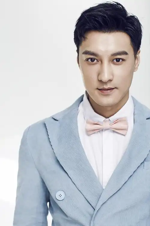 何建泽型男写真眉目如画 活力满满电眼威力足