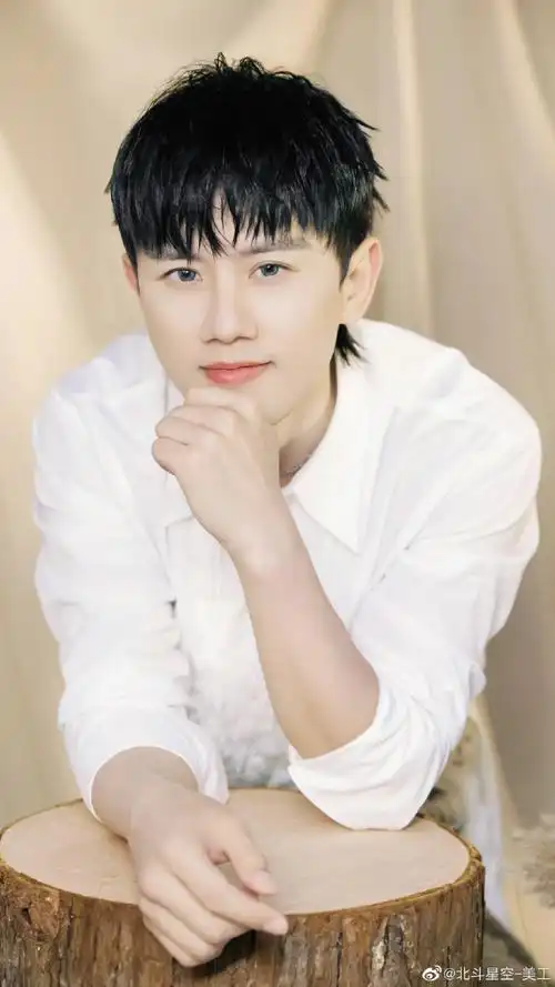 张杰超话#张杰未live巡回演唱会##张杰演唱会#【壁纸修9p】记忆中的