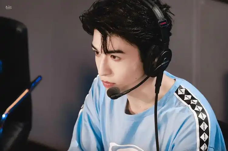 尹浩宇每解锁一个新运动就会出现新的能出神图的项目0969701216