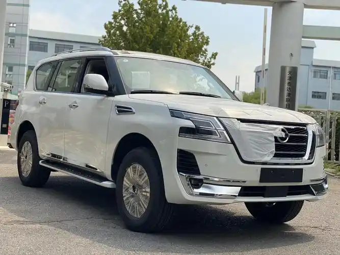 23款日产途乐40中东版带后锁五十多万