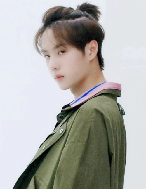 有一种"反差"叫王一博的丸子头,原以为很娘,结果却a爆全网!