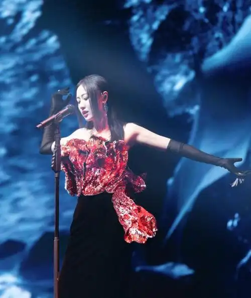 2023陈粒「洄游」巡回演唱会贵阳站明晚开唱!__财经头条