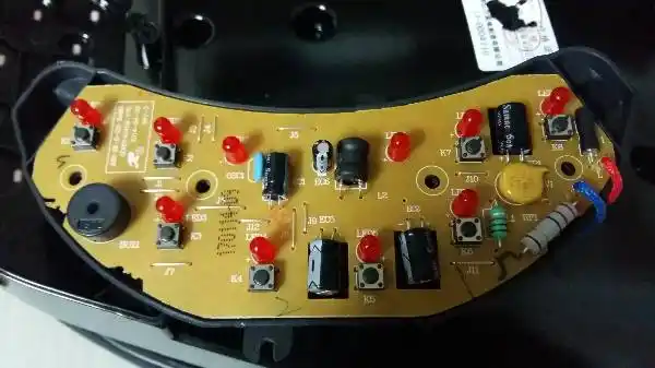 电饼铛的一块电路板我觉得没什么用请大神指点