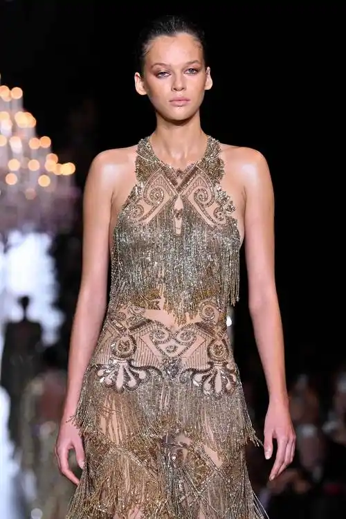 巴黎高级定制周——zuhair murad品牌时装秀_新华社_法国巴黎_欧新