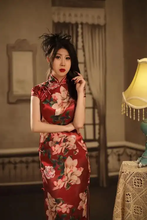 此恨绵绵无绝期#旗袍韵 #风情万种 #中式 #民国 #姨太太 - 抖音