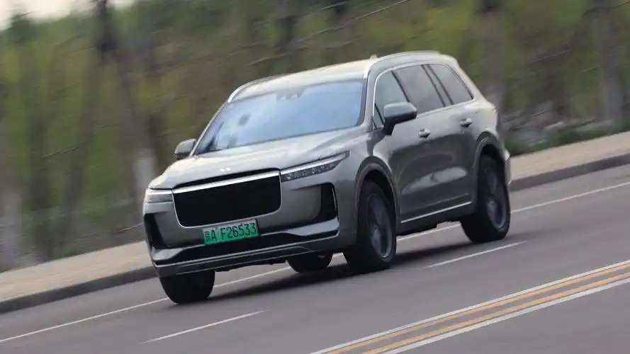 试驾2020款理想one:续航800km的"增程式"靠谱吗?32.8万值不值