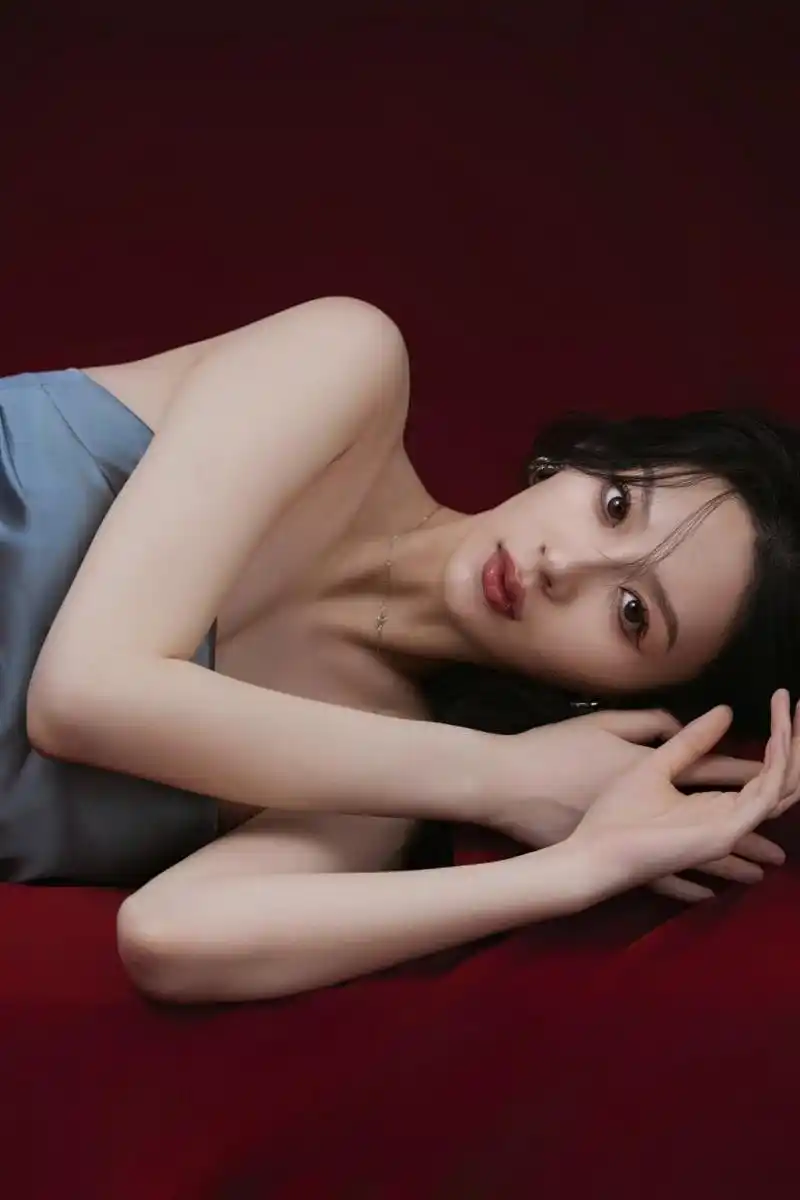 女明星孕妇照气场全开,化身时尚大片封面  姐妹们,快来看看这位孕妈妈