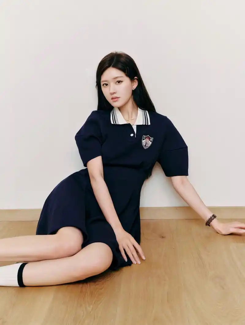 赵露思学生制服装太美!