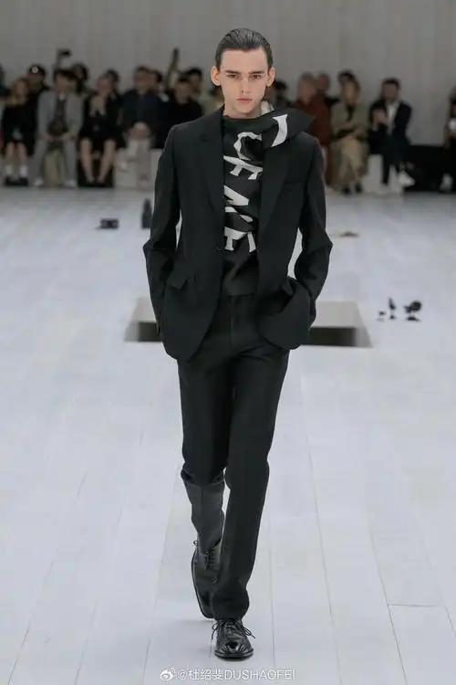 loewe 2025 春夏男装系列