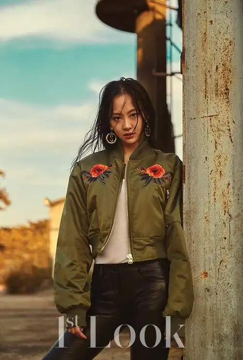 sistar尹宝拉-金多顺画报公开 展现成熟女风情万种魅力