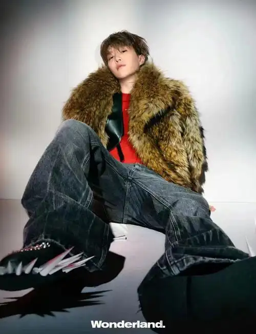 范丞丞封面大片