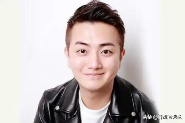 圆脸适合什么发型男,圆脸男生剪什么发型更帅一点?