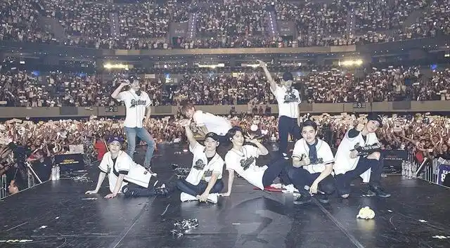 七年前世纪大战如今tfboys事业正旺exo成员却只剩一半