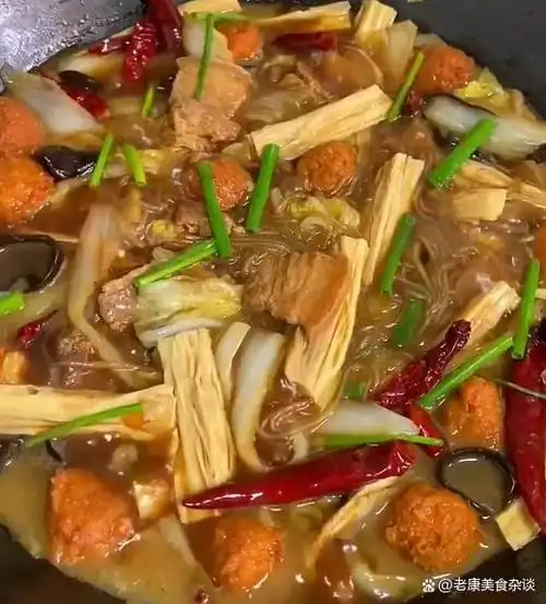 家常大炖菜,食材丰富,美味又营养,看你能吃几碗大米饭