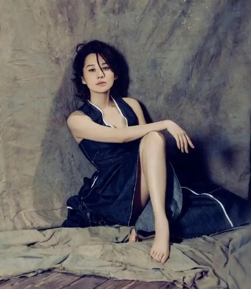 "人间尤物"女神许晴,性感火辣,美艳迷人,真的是太有女人味了