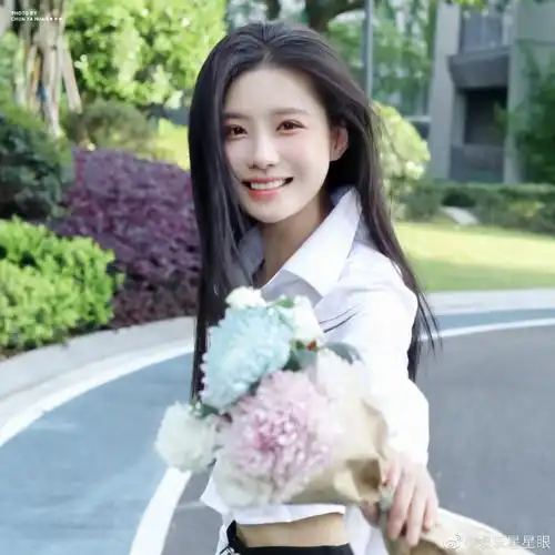 星河礼服##陈意涵星光心动舞台#每次看到意涵@陈意涵estelle的舞台,都