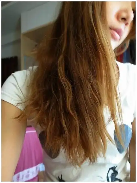 可能需要去修一下发尾 『小布娃娃泡泡染染发剂-beige香草棕色』