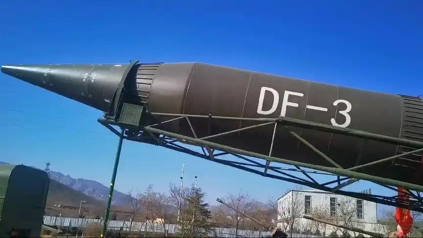 近距离感受"东风3战略导弹"国之重器!