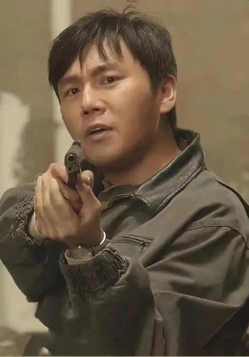 演技扎实的秦昊,为什么他在剧版《三大队》演不出程兵的感觉?