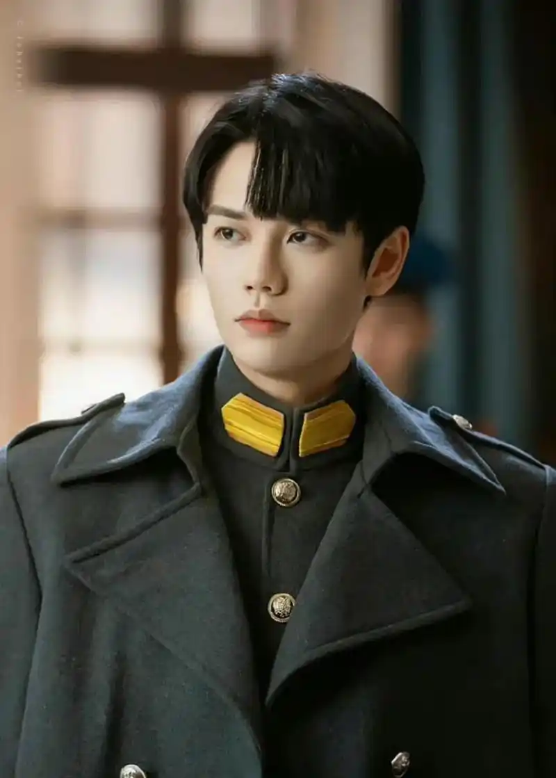 《一见倾心》男二林彦俊,秀人的脸只要上了电视才知道真假[抠鼻]