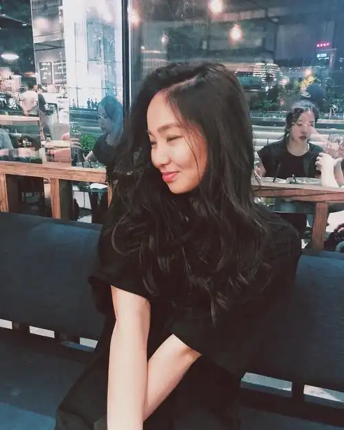 ▼侧脸不像侧脸,还居然在眨眼的时候抓拍▼1308lekimberleyy▼人