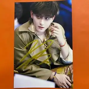 黄子韬亲笔签名照 保真!不是印刷品,都是爱豆亲笔真签