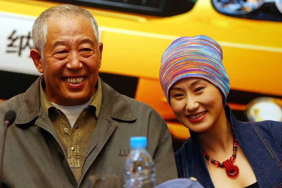 文兴宇,一个深受人们喜爱的演员,他的一生充满了激情和热爱