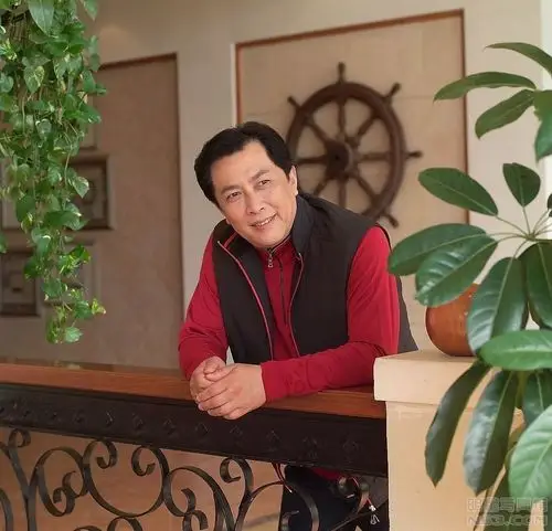 唐国强写真图片-自制1600x1280壁纸.高清大图-明星写真馆n63.com