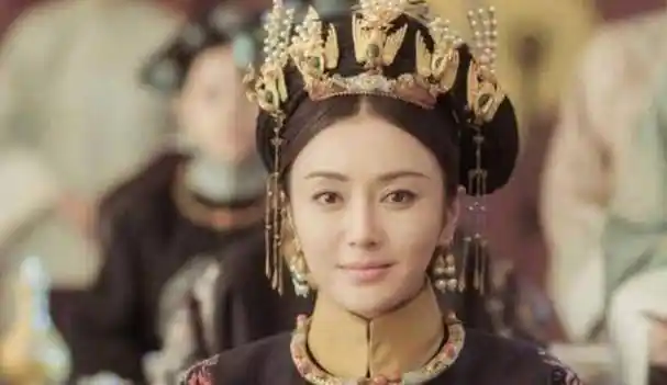 乾隆一生最爱的是自己的结发妻子富察皇后,其长相很像一位明星_皇帝_