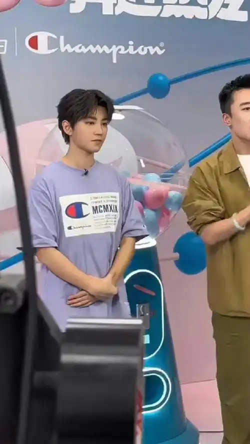 王俊凯春节胖15斤