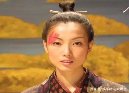 还记得17年前《钟无艳》的"钟无艳"吗?如今46岁了,越活越美