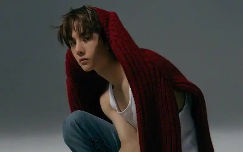 王一博帅气写真图片高清壁纸