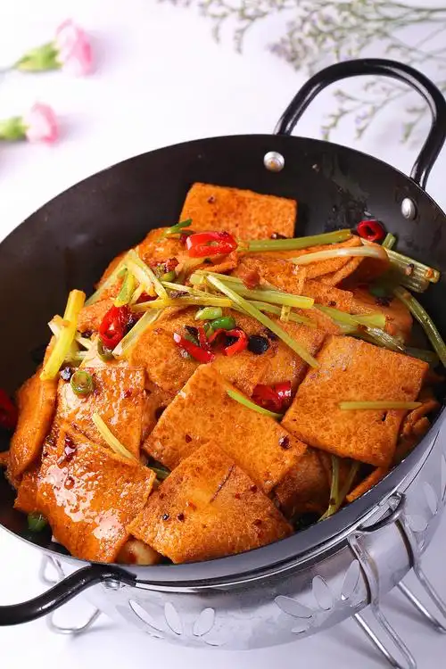 曲江雁翔路这家好吃到窒息的干锅,爽到根本停不下来!_石羊农庄