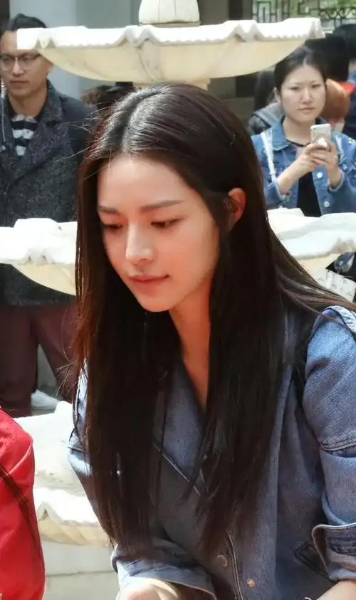 内娱萧亚轩男友个个180六块腹肌原来她吃的那么好